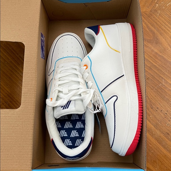 Aldi Gear Ladies White Sneakers 9 NIB 2024 - Picture 3 of 10